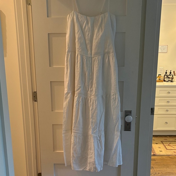 Dissh White Linen Maxi Dress - Picture 4 of 6